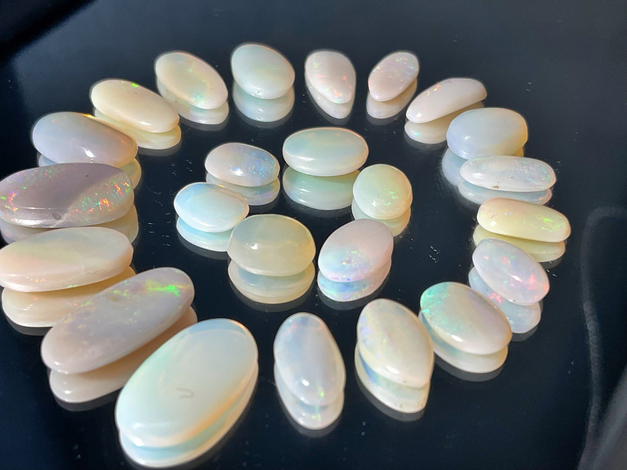 Multicolour Australian Coober Pedy Opal 24 Pc 36.65 Carat